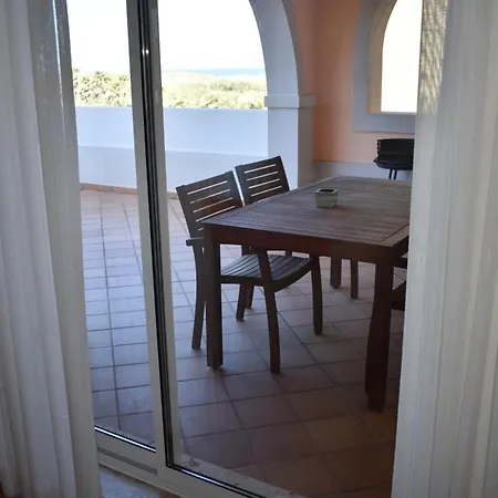 Seaside Retreat, Del Rey C8 프라이아델레이