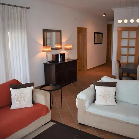 Seaside Retreat, Del Rey C8 아파트