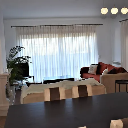 Seaside Retreat, Del Rey C8 아파트 *